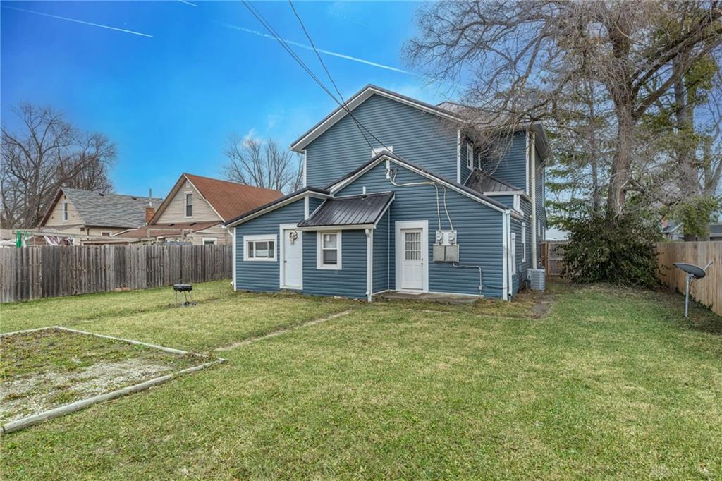 216 S Short Property Photo 56