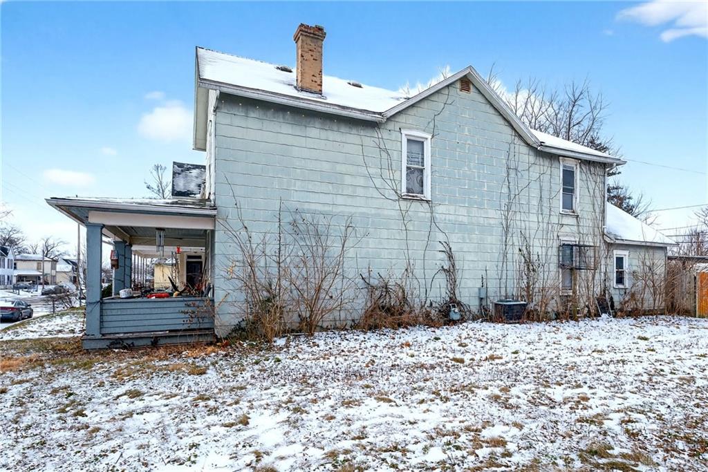 1682 Edwards Property Photo 27