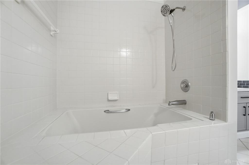 25 Martingham Property Photo 29