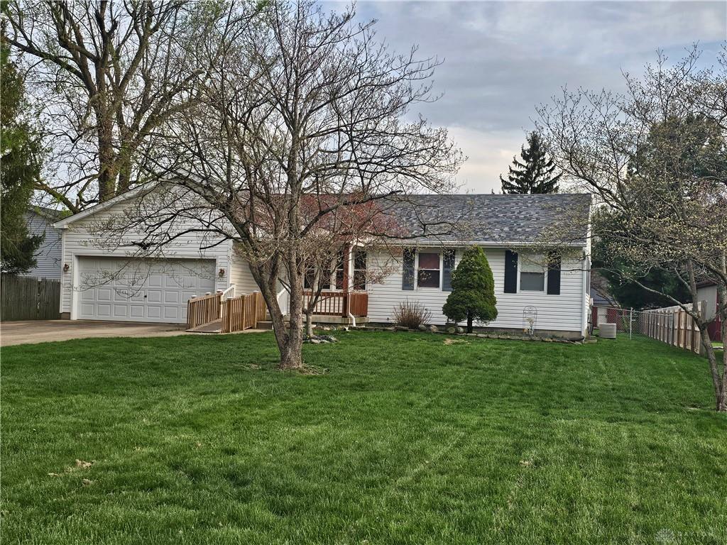 3647 N Lakeshore Property Photo 1