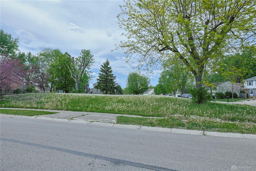 4739 Strathaven Property Photo 3