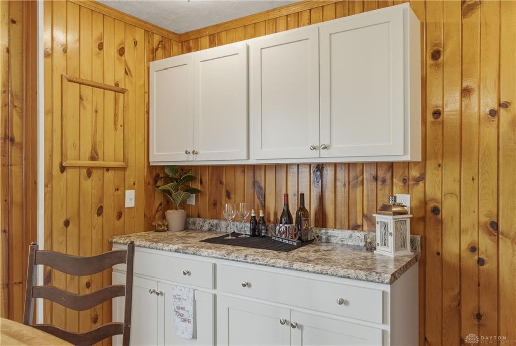 409 Millard Property Photo 8