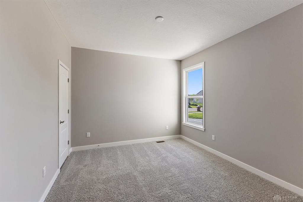 407 S Landon Property Photo 17