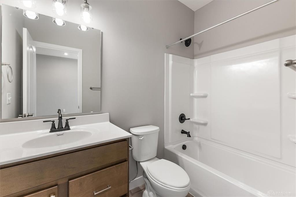 407 S Landon Property Photo 18