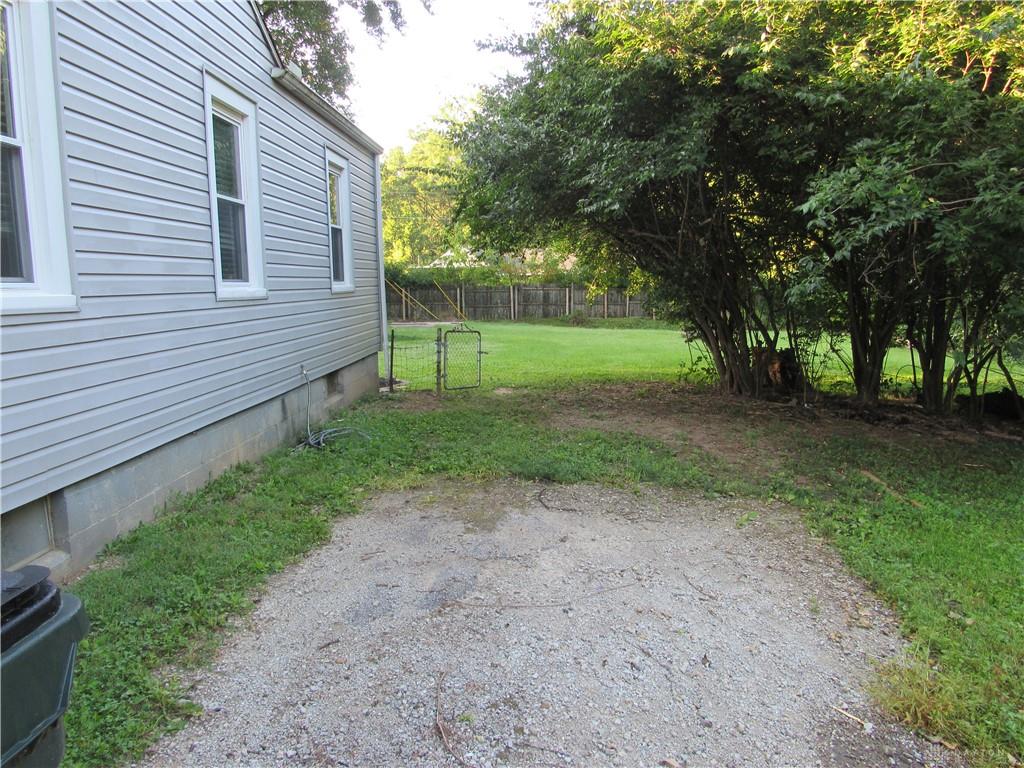 1902 Ontario Property Photo 3