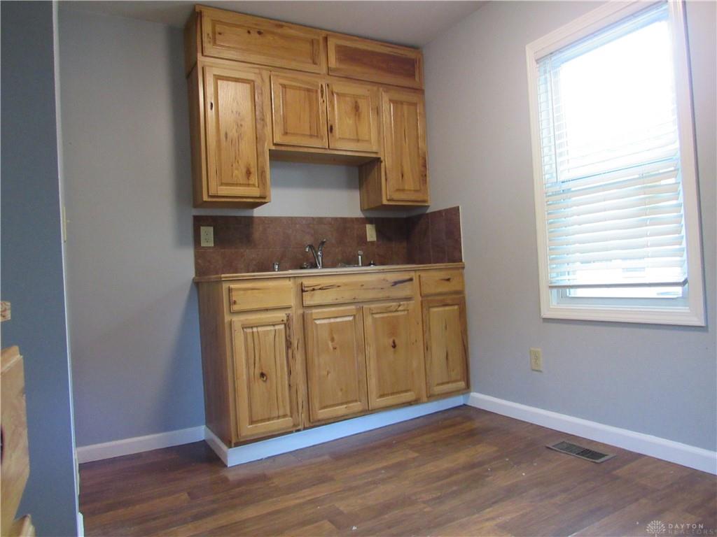 1902 Ontario Property Photo 20