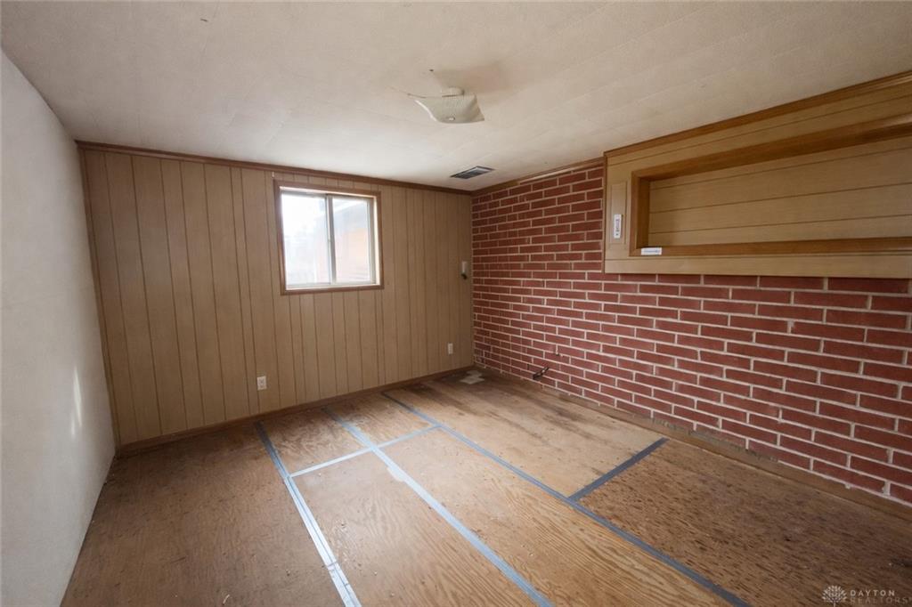 410 N Main Property Photo 14