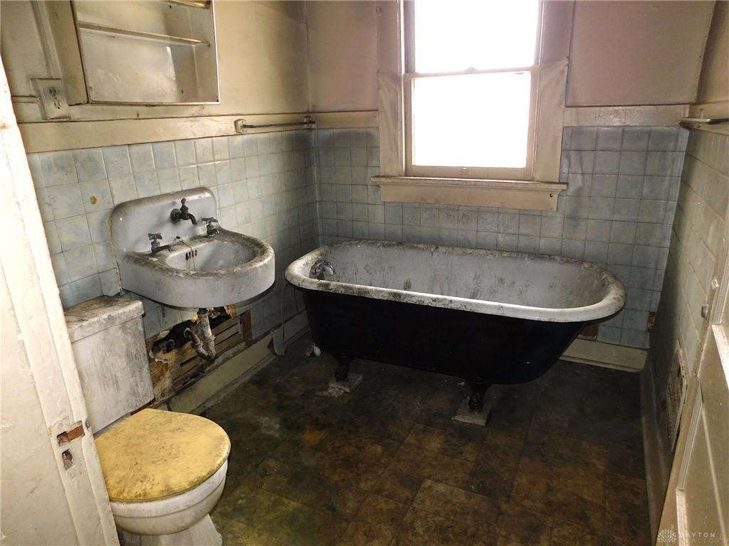 817 Harvard Property Photo 12