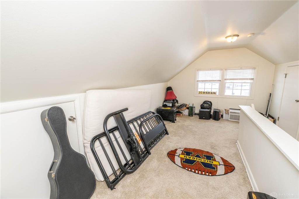 1222 Oakhill Property Photo 14