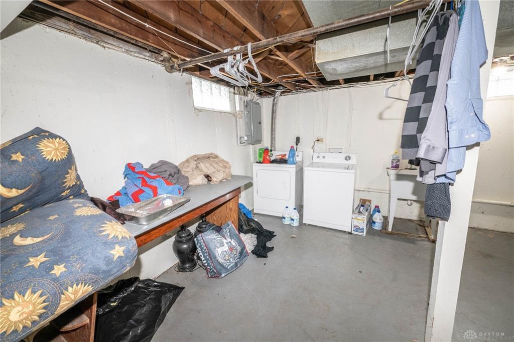 1222 Oakhill Property Photo 18