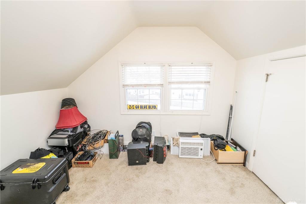 1222 Oakhill Property Photo 32