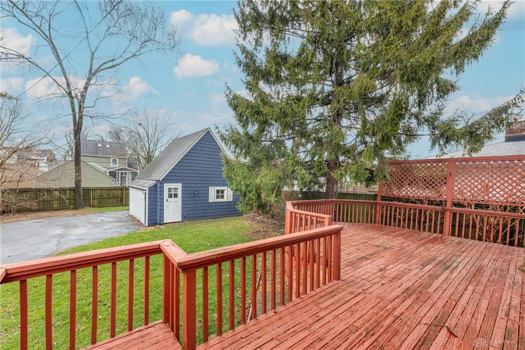 422 E Telford Property Photo 27