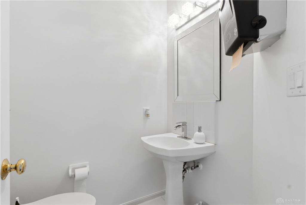 6941 Greeley Property Photo 10