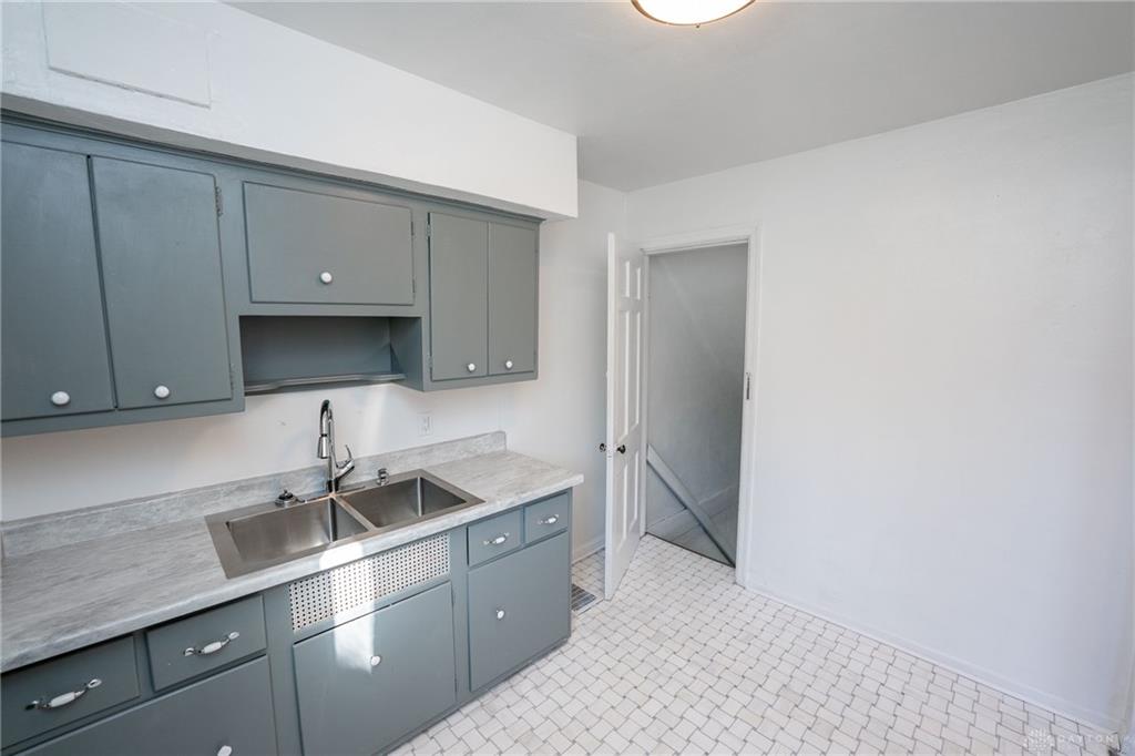 1340 Huffman Property Photo 8