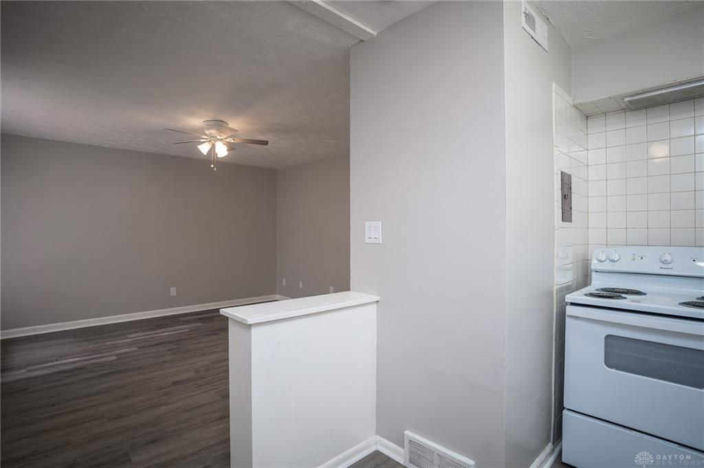 2525 Lakeview Property Photo 7