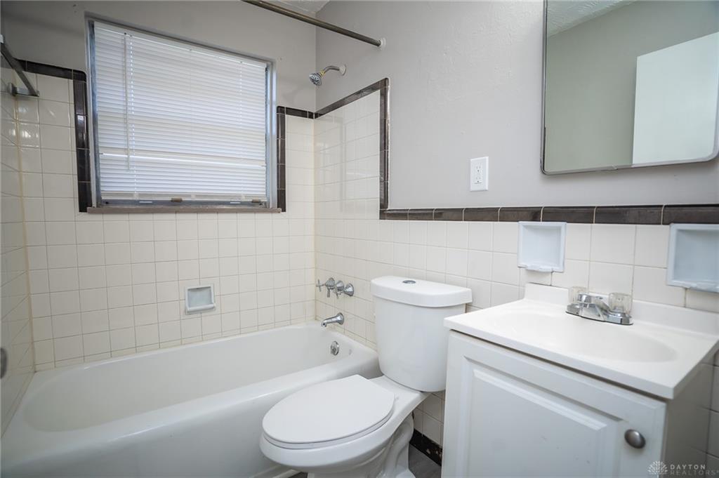 2525 Lakeview Property Photo 10