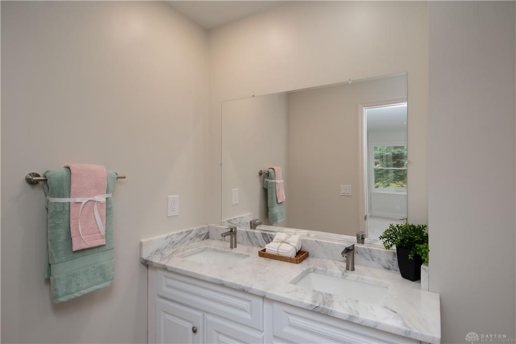238 Towerview Property Photo 16