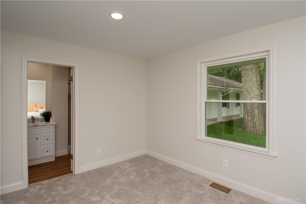 238 Towerview Property Photo 19