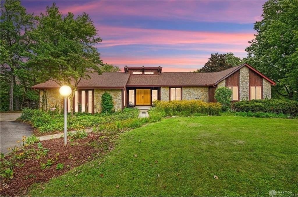 6725 Fishburg Property Photo