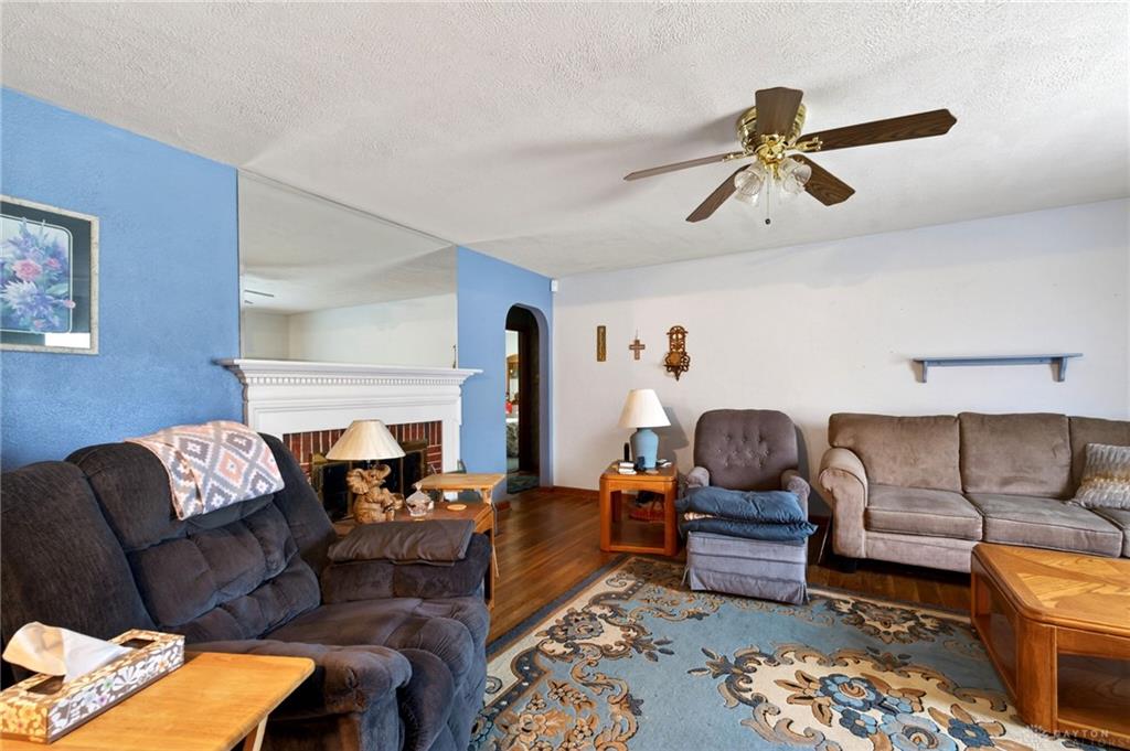 1204 Waving Willow Property Photo 7