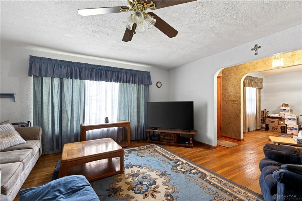 1204 Waving Willow Property Photo 9