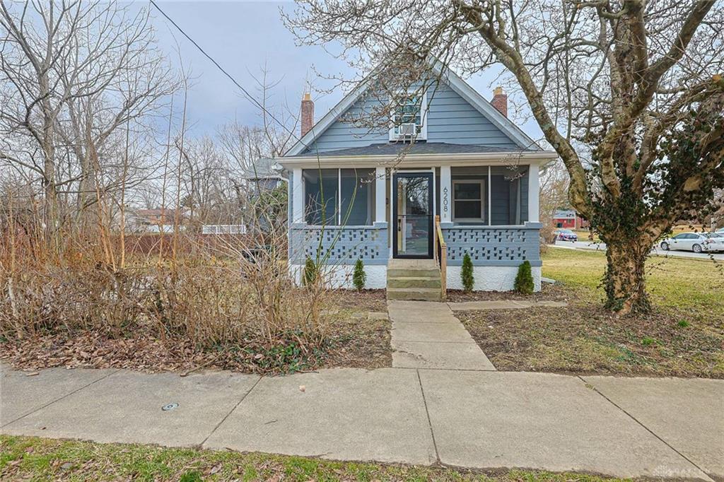 3765 Iona Property Photo 1