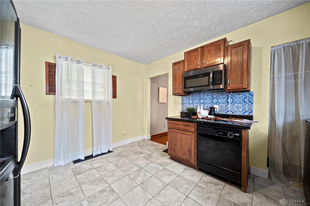 508 Oak Property Photo 13