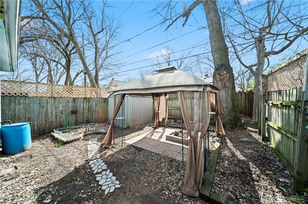 508 Oak Property Photo 23