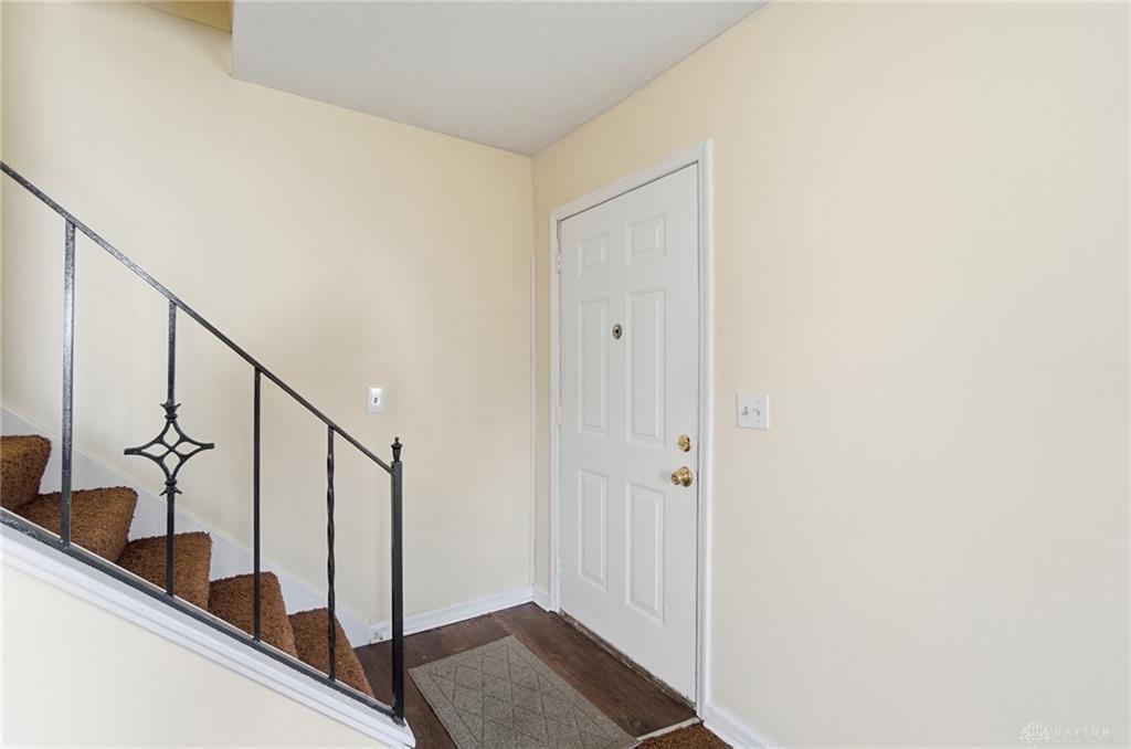 1835 S Sweetbriar Property Photo 7