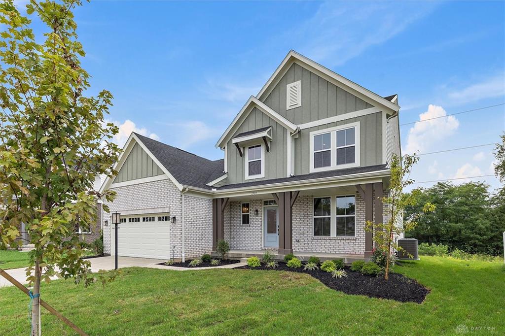 2572 Golden Leaf Property Photo 1