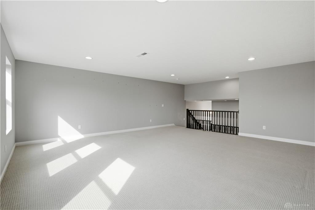 713 Newton Property Photo 33