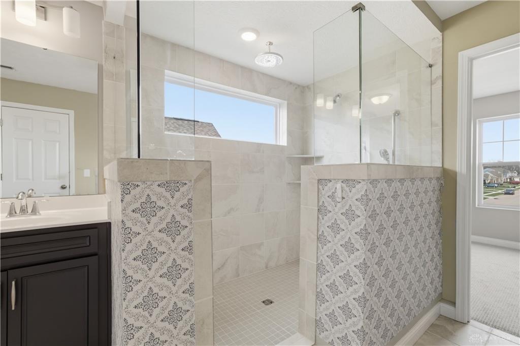713 Newton Property Photo 38