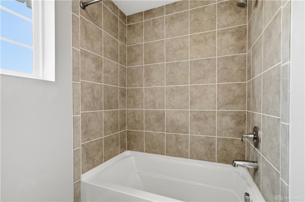 713 Newton Property Photo 43