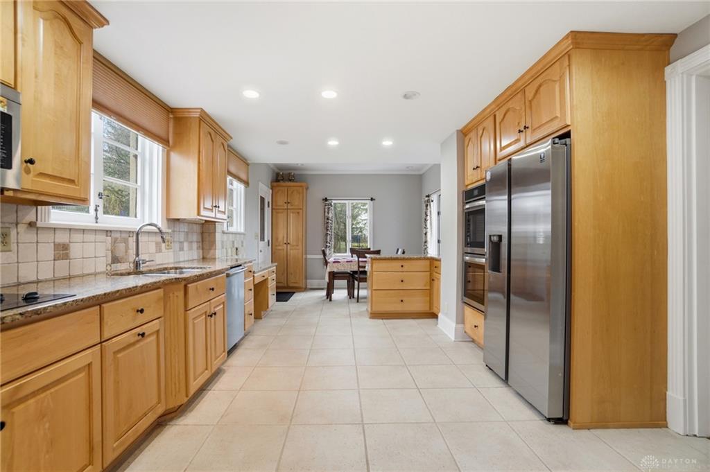 25 W Thruston Property Photo 52