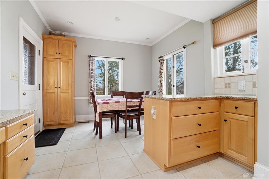 25 W Thruston Property Photo 54