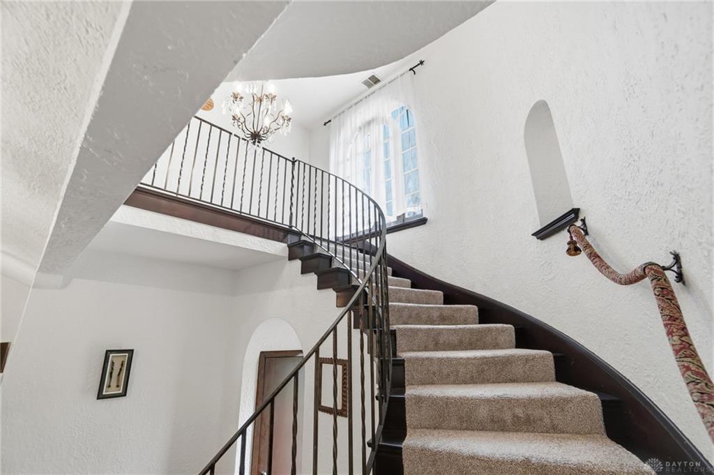 25 W Thruston Property Photo 66