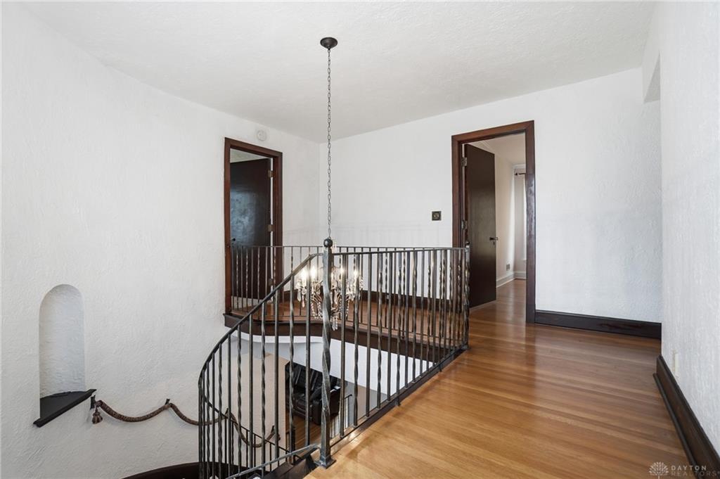 25 W Thruston Property Photo 69