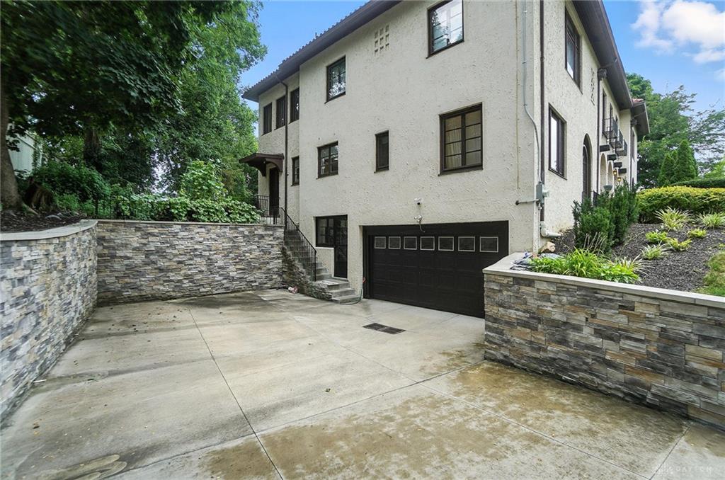 25 W Thruston Property Photo 99