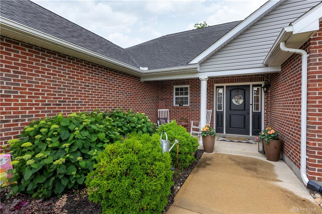 725 Loxley Property Photo 2