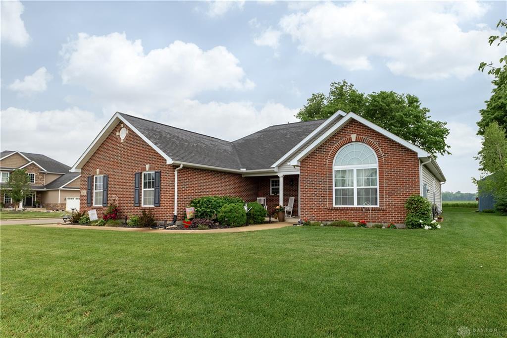 725 Loxley Property Photo 6