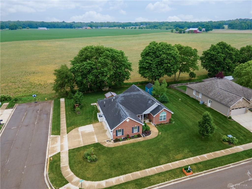 725 Loxley Property Photo 8
