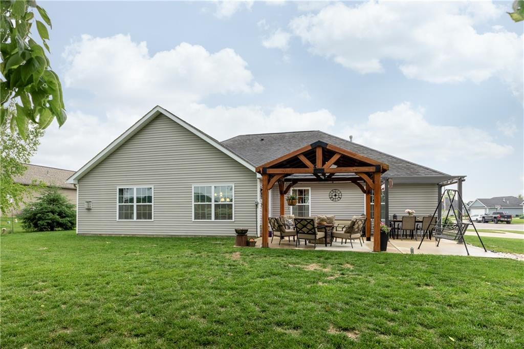 725 Loxley Property Photo 14