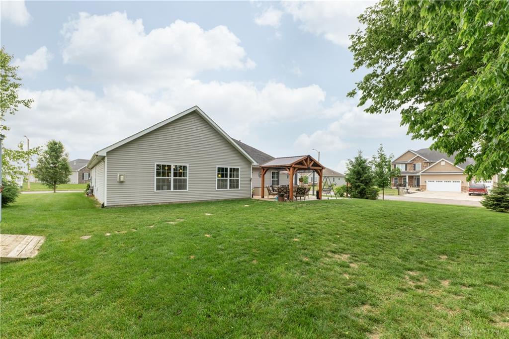 725 Loxley Property Photo 15