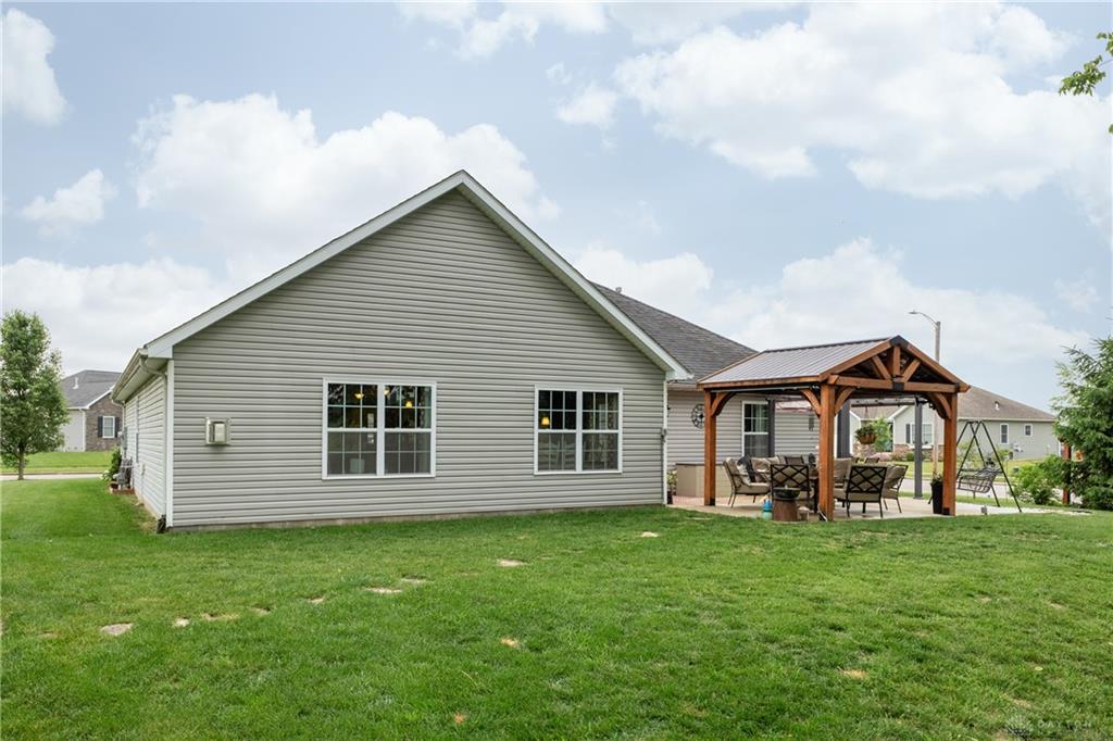 725 Loxley Property Photo 16