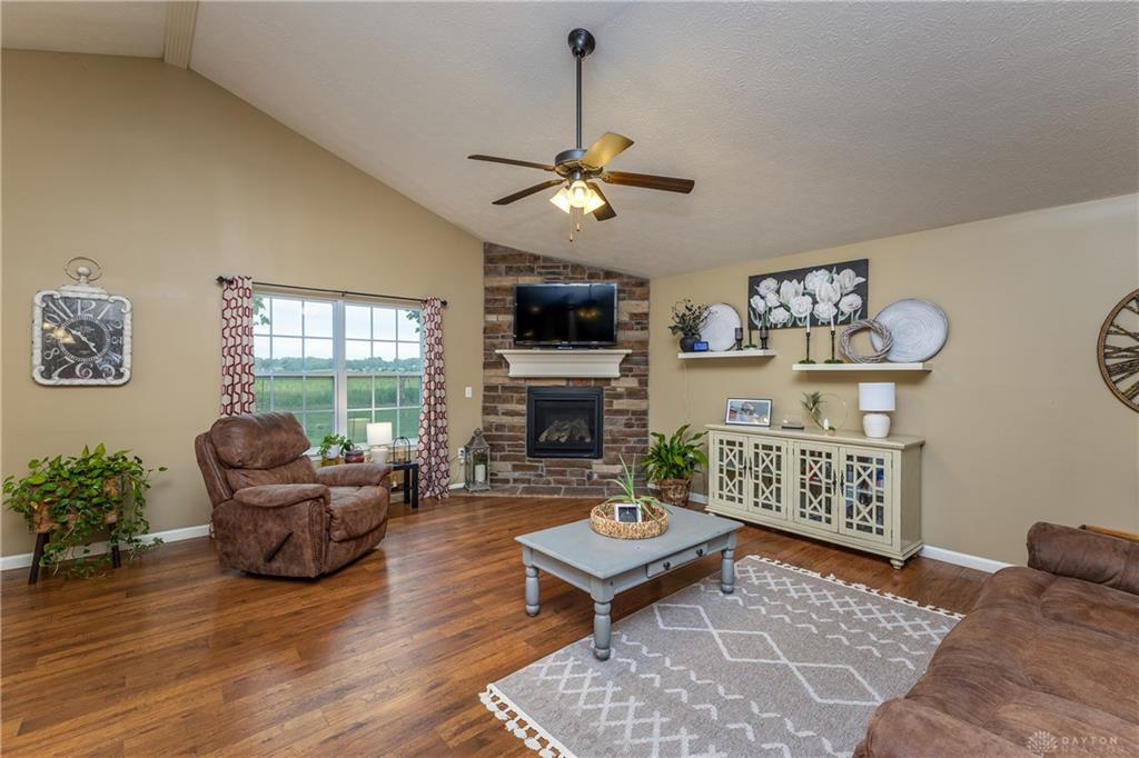725 Loxley Property Photo 21