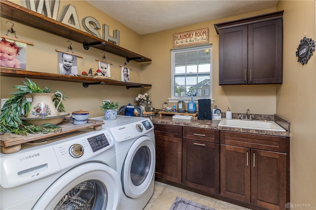 725 Loxley Property Photo 40