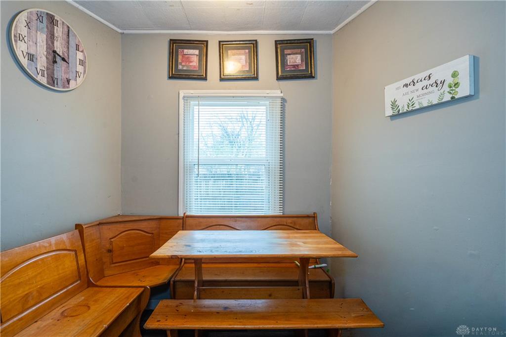 203 S 1st Property Photo 6