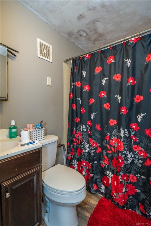 203 S 1st Property Photo 9