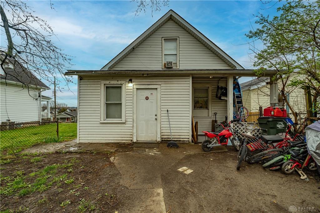 140 Webster Property Photo 25