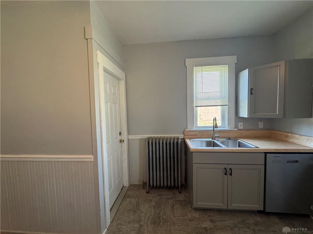 1220-1222 Wayne Property Photo 11